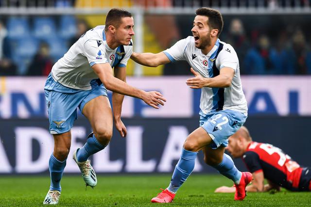 罗马诺：曼城签约18岁中卫朱马巴赫 转租给朗斯